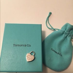 Return to Tiffany Heart Lock Charm